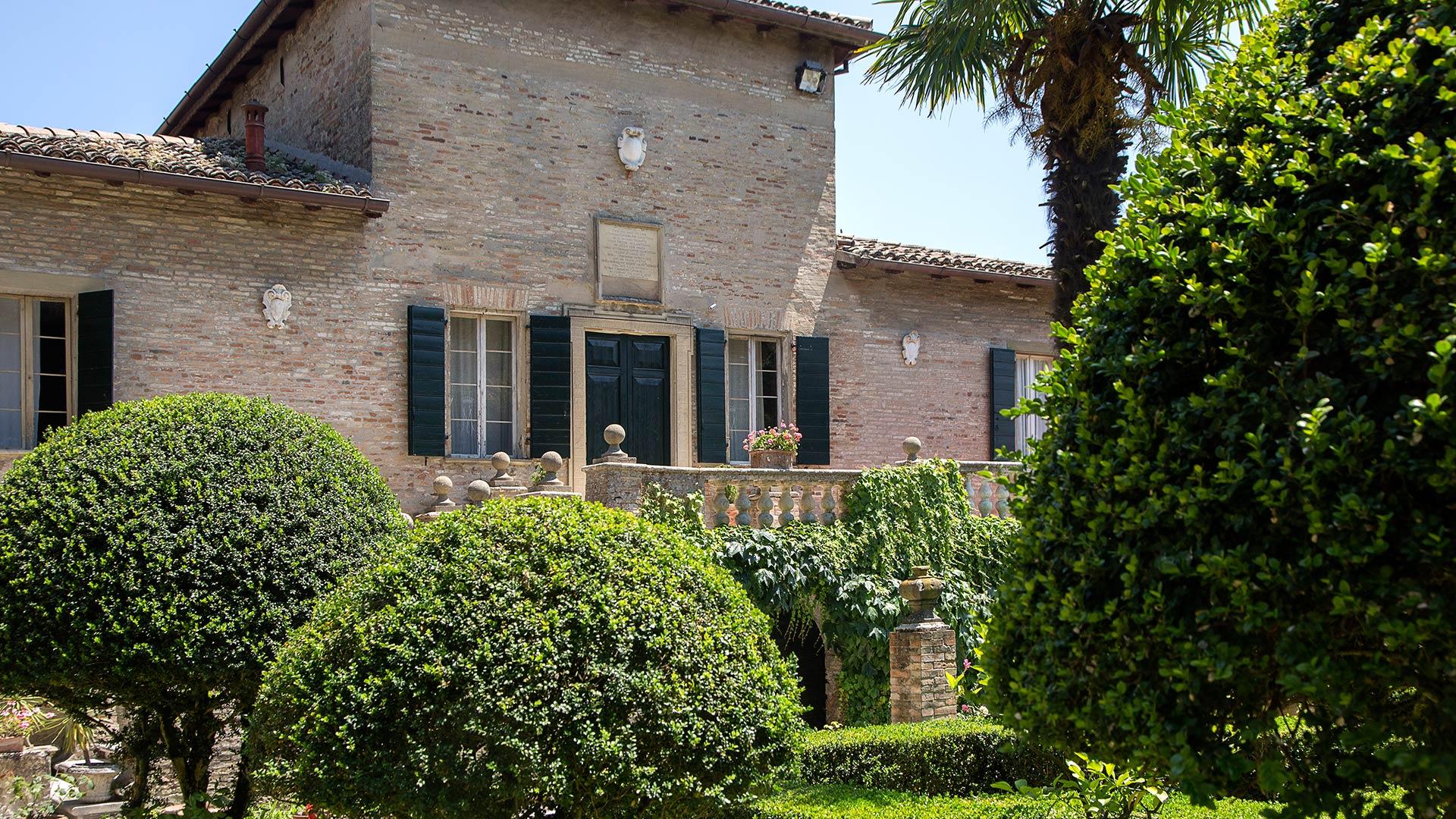 villacattani en italian-gardens-and-swimming-pool 010